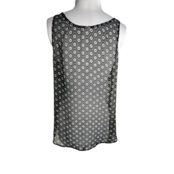 NWOT No Band Labels Abstract Black/White Very Sheer Bust Darts Scoop Neck Size L - Picture 5 of 5